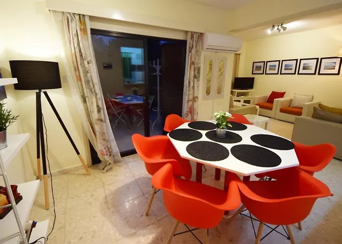 Christos House 度假居 *